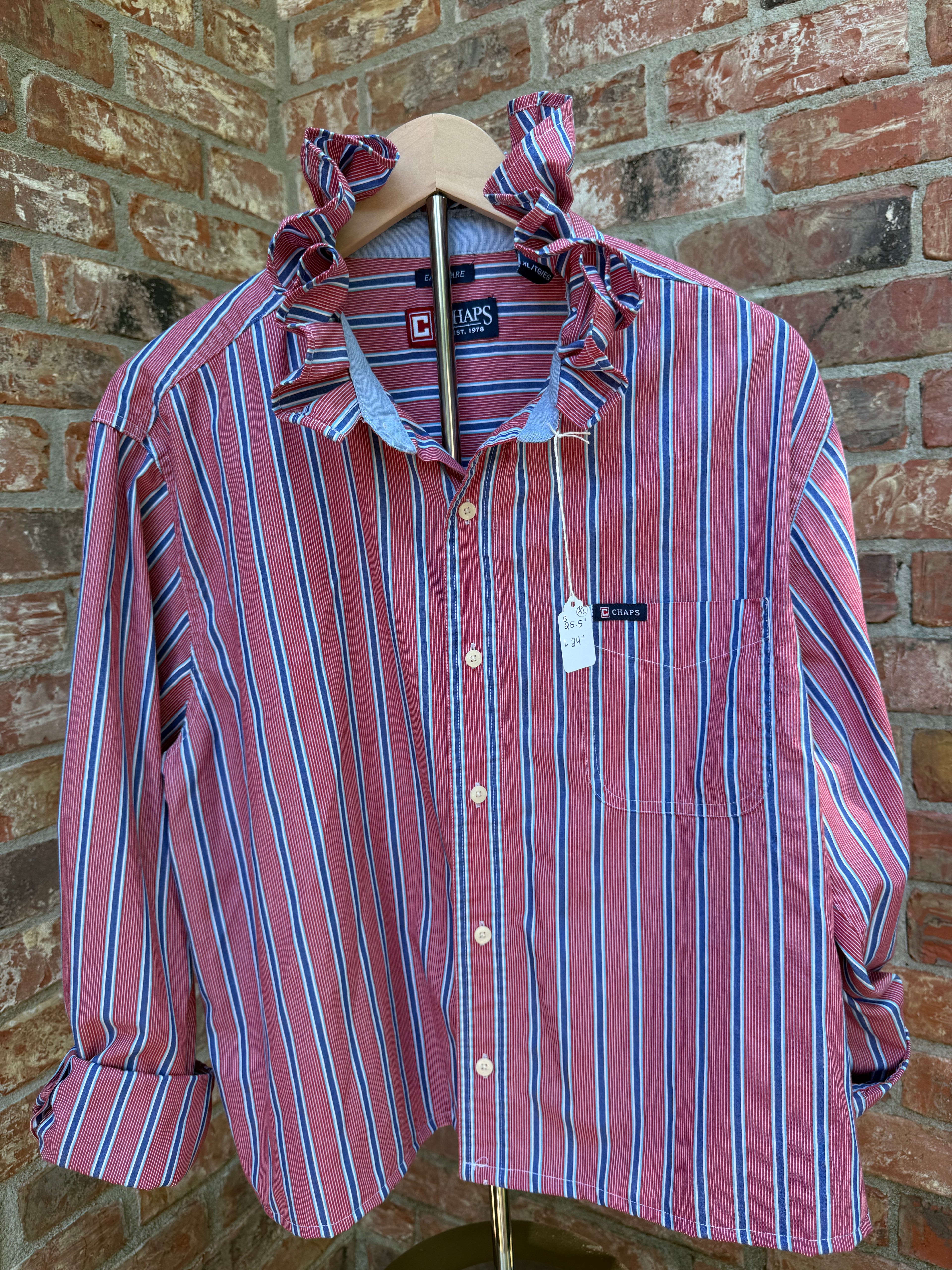 Classic red white and blue striped ruffle collar XL