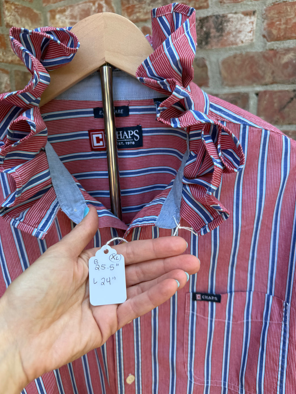 Classic red white and blue striped ruffle collar XL